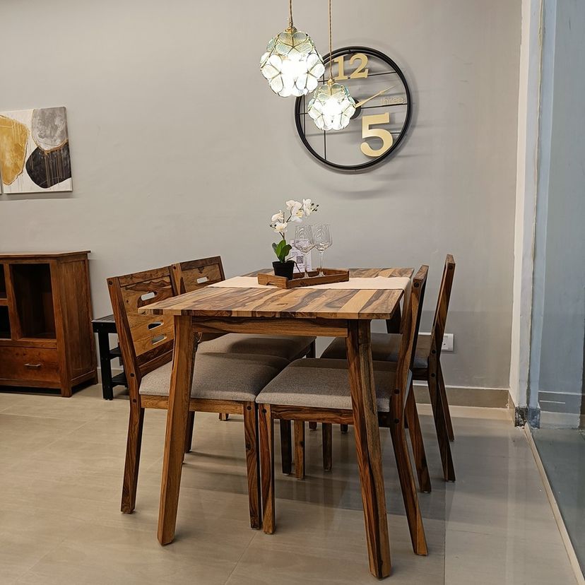 consumer-react/store-locator/store/R022/Wakefit Furniture store_ Secunderabad _ Dinning Table.jpg